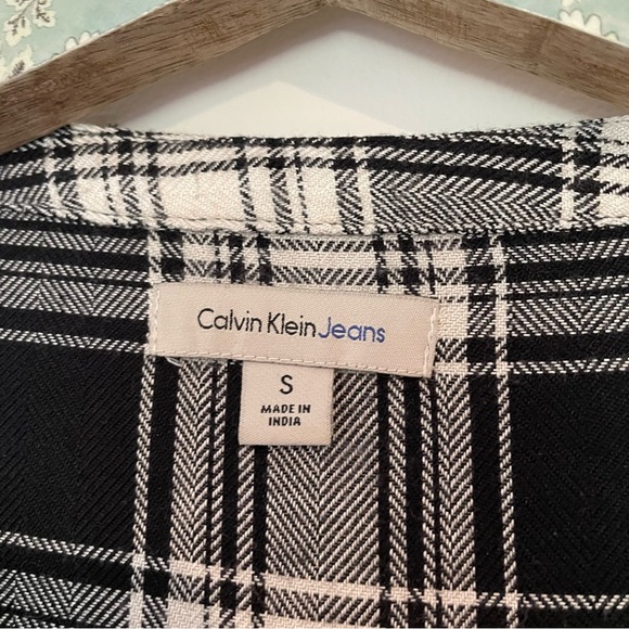 Calvin Klein Black Plaid Button-Down Blouse - Picture 4 of 6